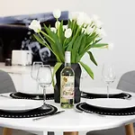 Apartment Przyokopowa By Renters *